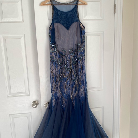 Beautiful prom/wedding guest dress. - Picture 4 of 8